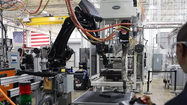 ORNL создала мультиплексное сопло для печати ORNL создала мультиплексное сопло для печати