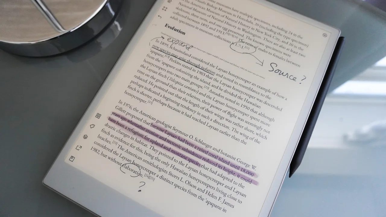 Kindle Scribe ReMarkable Paper Pro