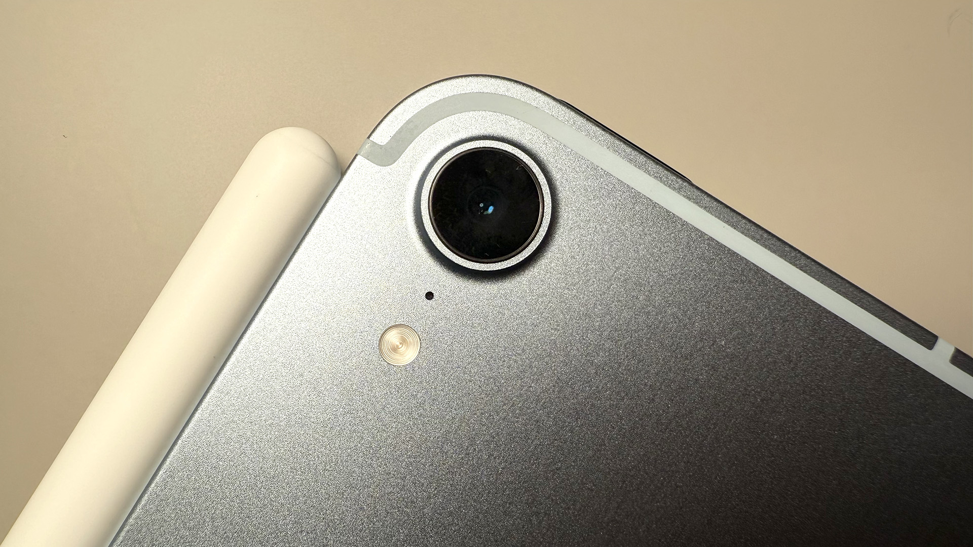 Планшет iPad Mini на OLED: компактный и с амбициями