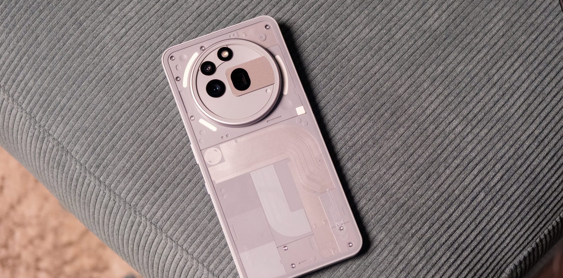 Раздутый софт захватывает бюджетные смартфоны Nothing — и это раздражает картинка ПО смартфонов Nothing OS 4.0 тестирует Lock Glimpse