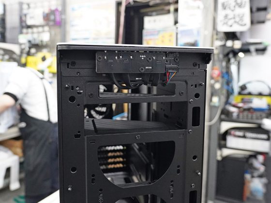 Прощайте, тренды Cooler Master вернула в корпуса отсек для дисковода