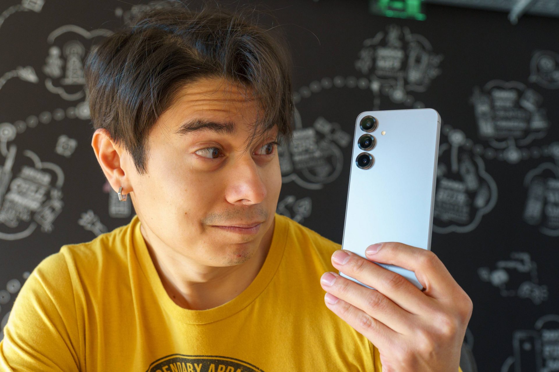 Провал S25 Edge заставил Samsung передумать: Galaxy S26+ все-таки может выйти