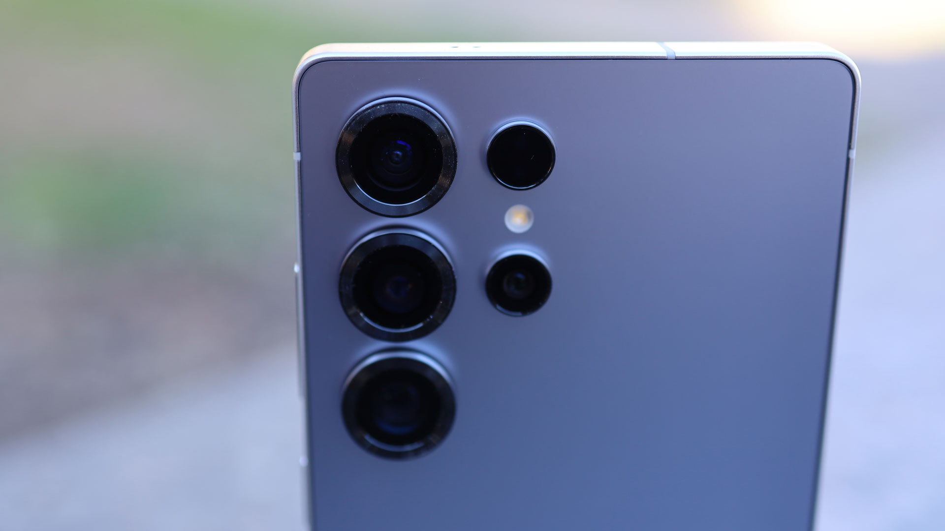 «Революция» отменяется? Samsung громко обещает для Galaxy S26 новые камеры и супер-чип, но пока это пустые слова картинка «Революция» отменяется Samsung громко обещает для Galaxy S26 новые камеры и супер-чип, но пока это пустые слова