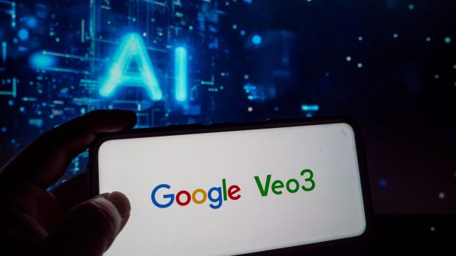 Видеобитва ИИ: Google Veo 3.1 бросает вызов Sora 2