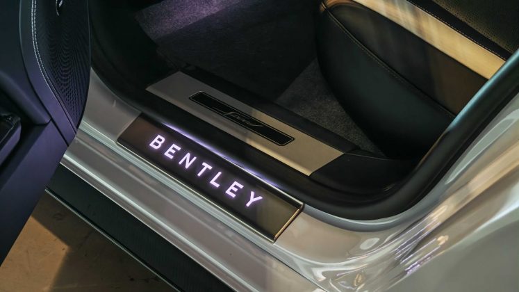 Рояль на колесах: Bentley и Steinway создали гибридный шедевр, который нельзя купить