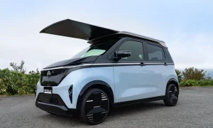 Солнце вместо розетки, ИИ вместо водителя: Nissan Sakura задаёт новые правила