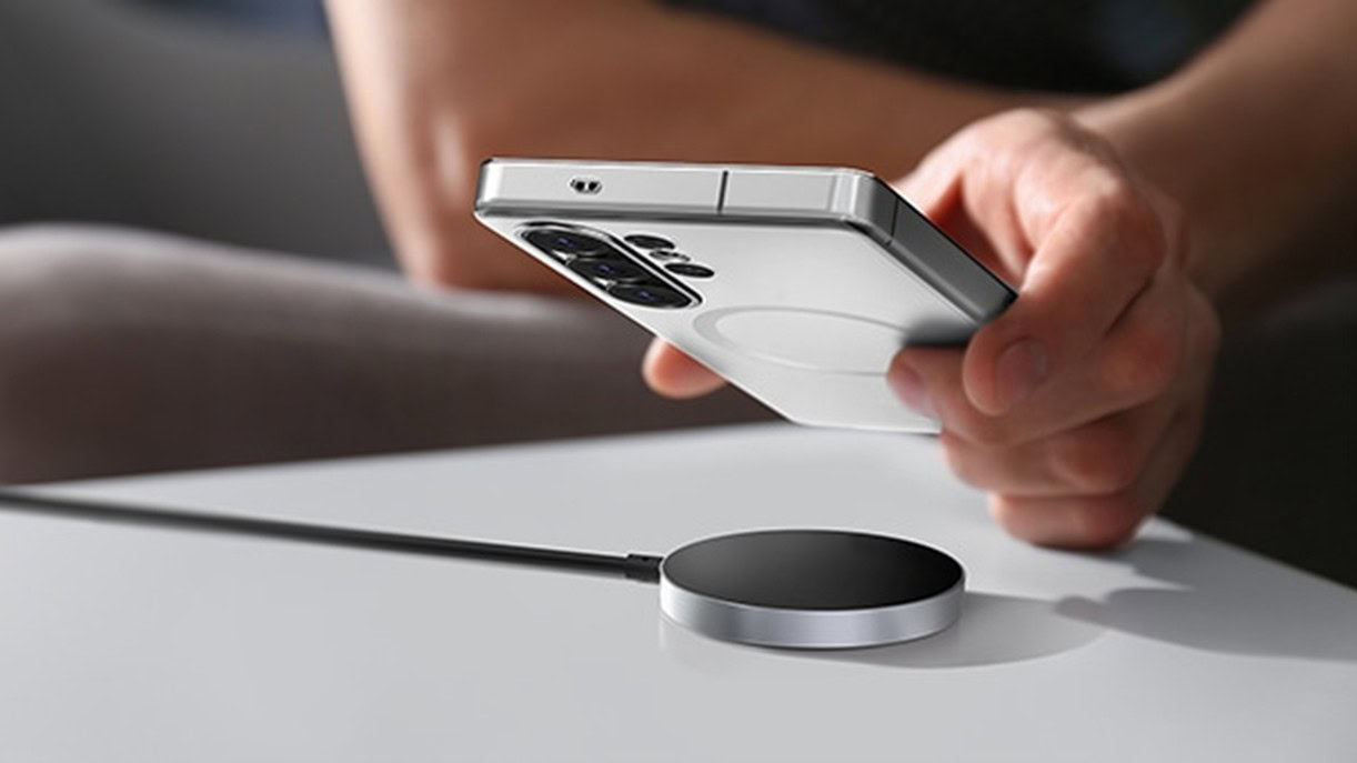 Новый уровень зарядки: обзор беспроводных устройств Samsung