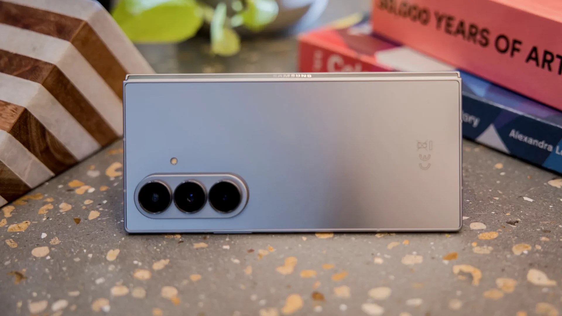 Samsung убивает Fold: смартфон с тройным сгибом покажут на этой неделе, но радоваться рано