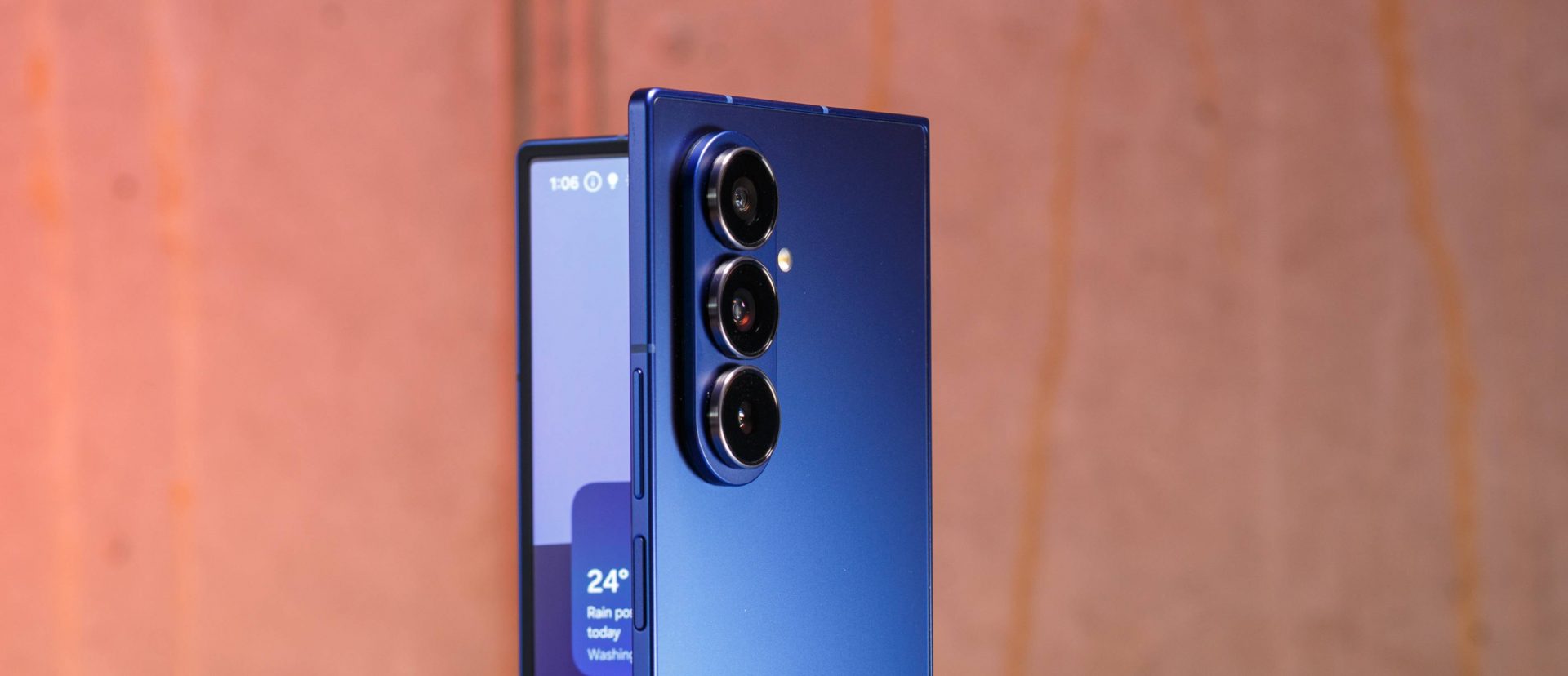 Samsung услышала фанатов: Galaxy Z Fold 8 избавится от складки на экране и получит гигантскую батарею