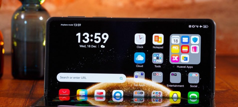 Huawei Mate X7 выйдет во второй половине 2025 года — что готовит бренд? картинка Складной смартфон Huawei Mate X7 дебютирует