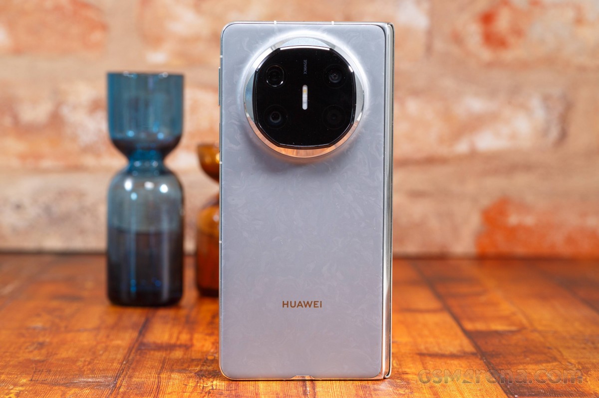 Складной смартфон Huawei Mate X7 дебютирует