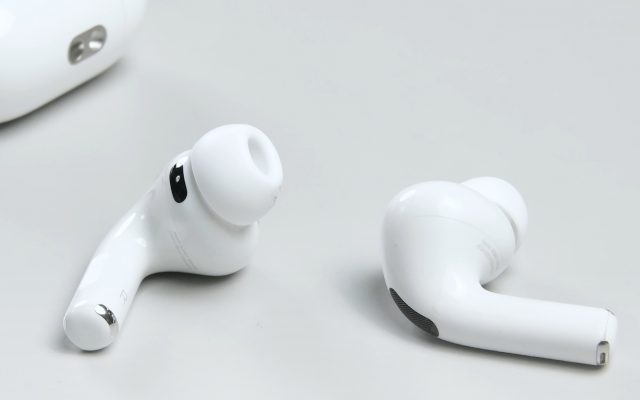 Сломались — выбрасывай iFixit вынесли вердикт новым AirPods Pro 3