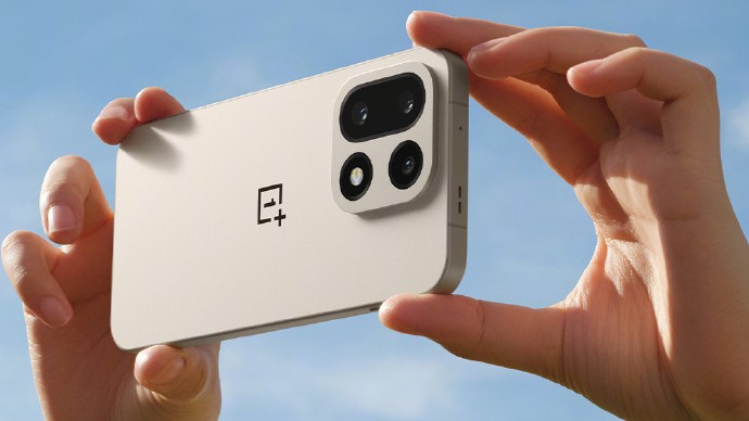 OnePlus 15 выйдет раньше ожиданий — дата глобального запуска подтверждена картинка Смартфон OnePlus 15 выходит с топ-производительностью