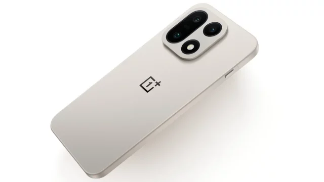 Смартфон OnePlus 15 выходит за границы флагмана