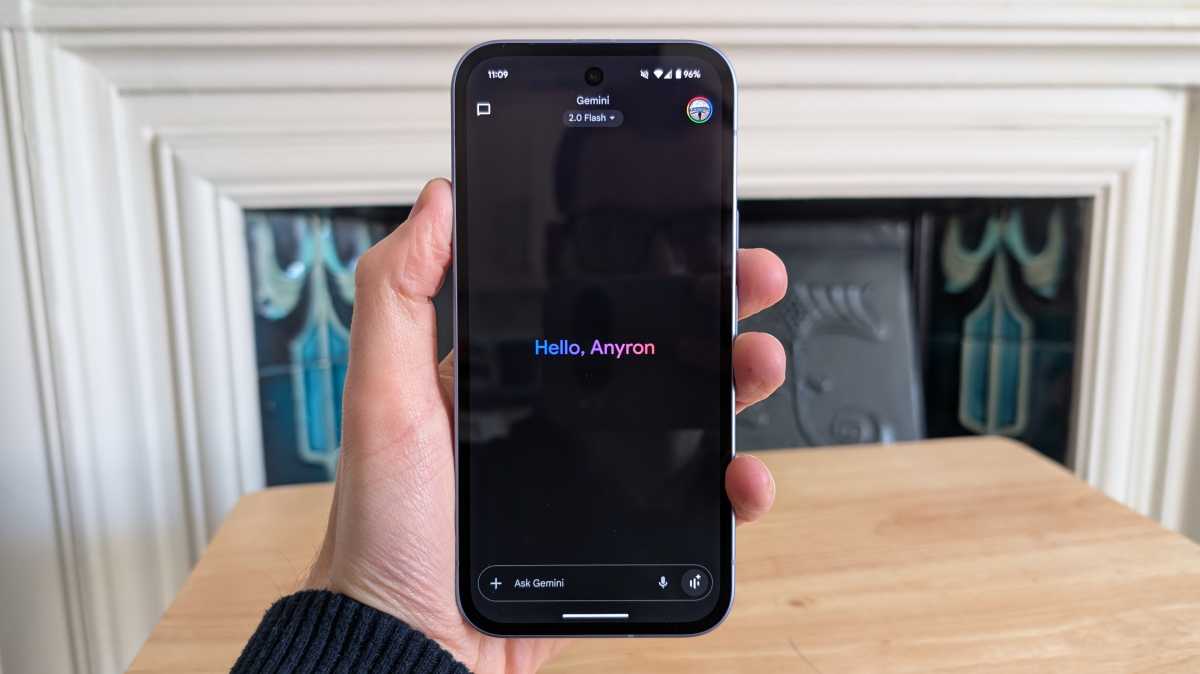 Смартфон с Google Gemini: новая кнопка суммирования