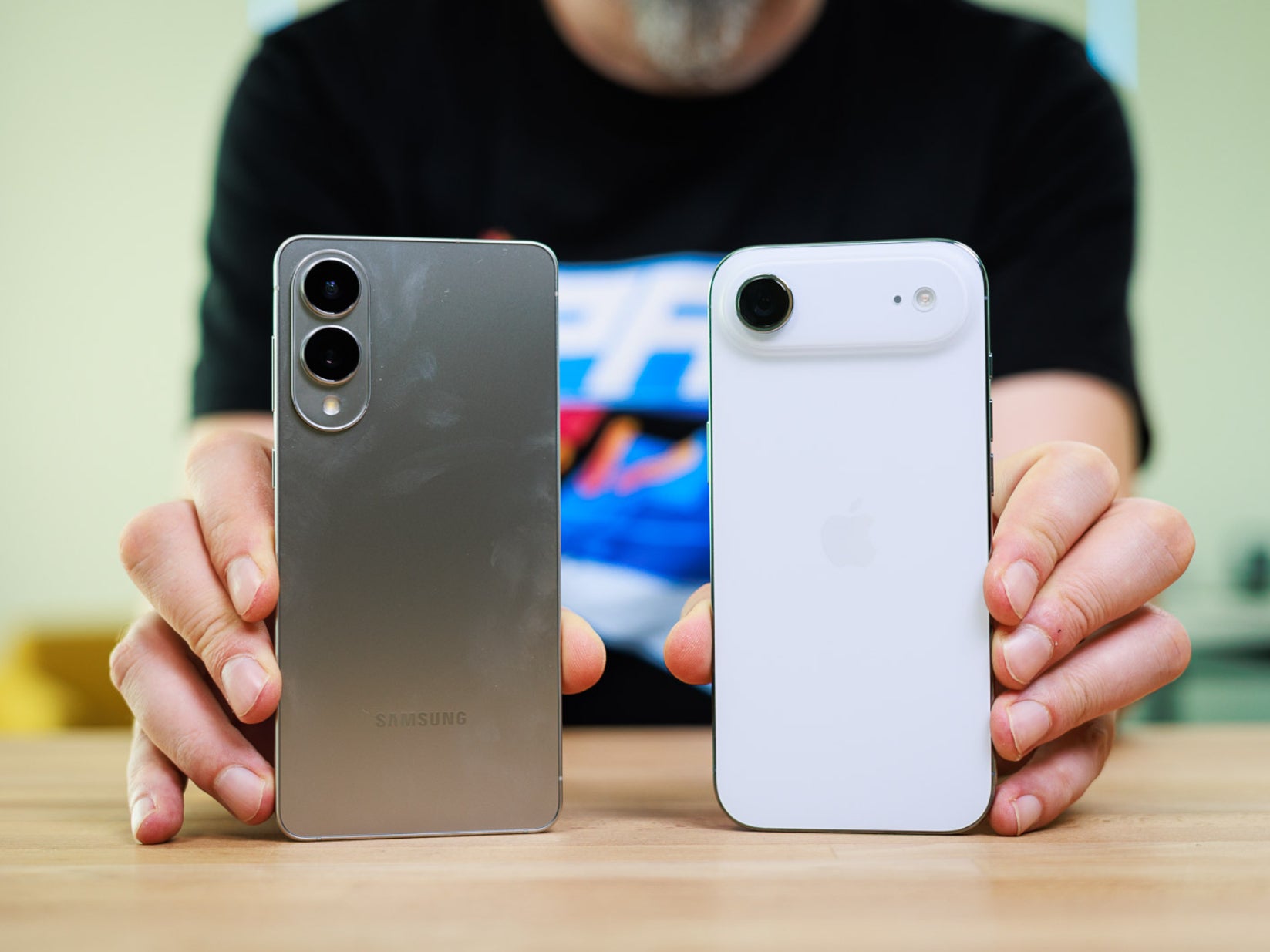 Смартфоны Galaxy S25 Edge vs iPhone Air: кто победит