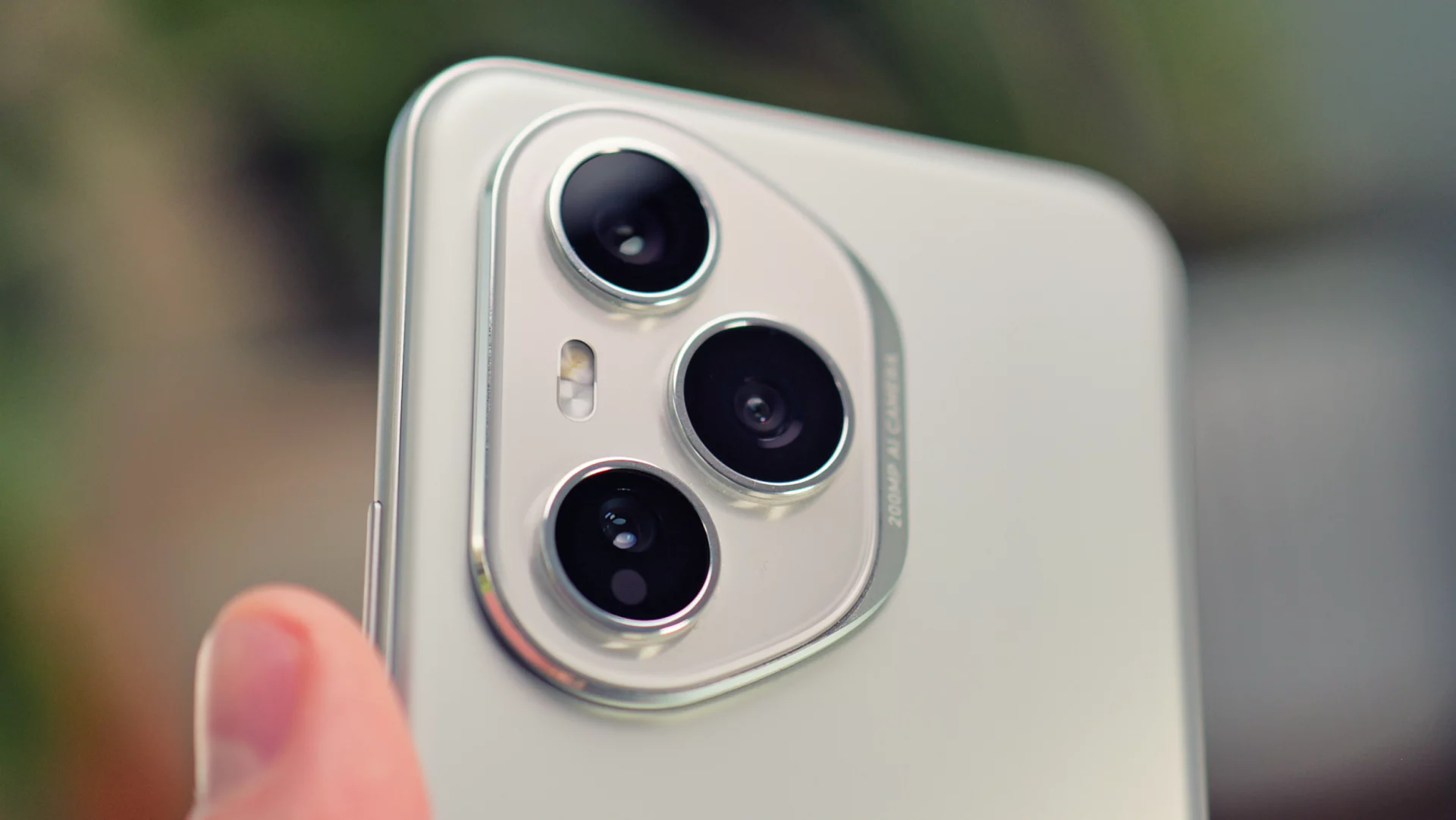 Убийца Pixel 10? Honor 500 Pro готовится порвать конкурента с безумной камерой и гигантской батареей