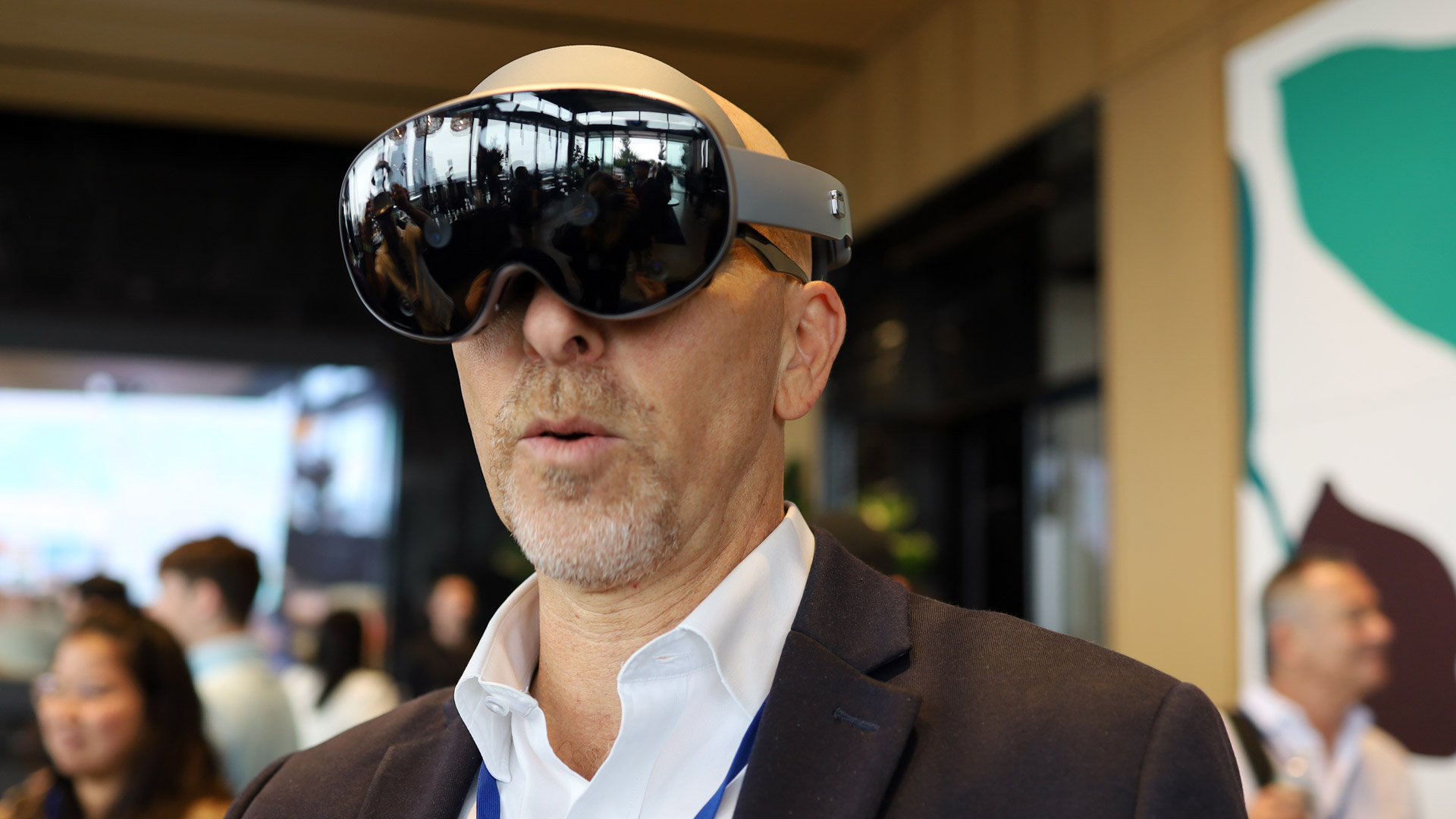 Samsung Galaxy XR: умная, легкая и вдвое дешевле Vision Pro картинка Samsung Galaxy XR: умная, легкая и вдвое дешевле Vision Pro фото