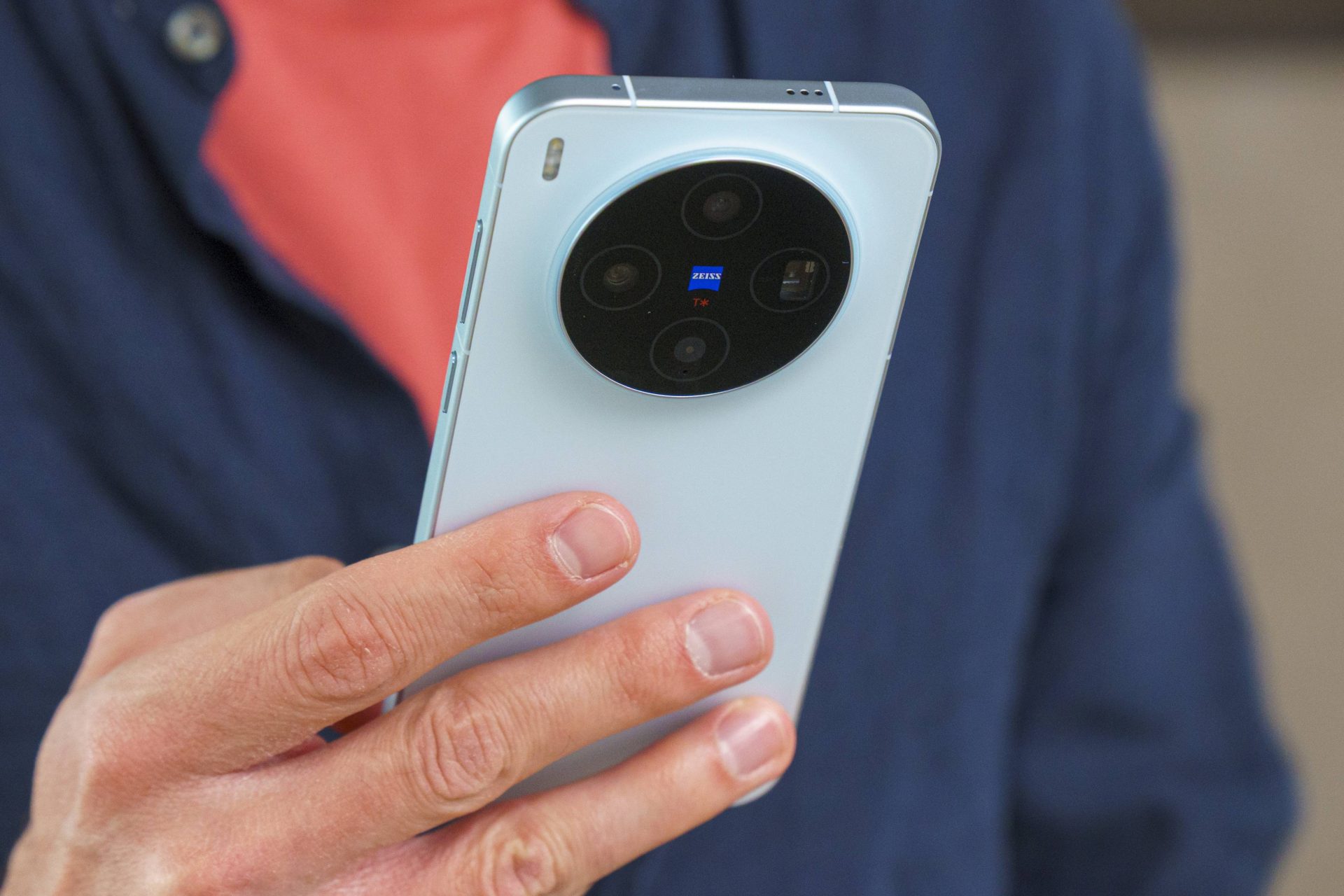 Война с лопатами: vivo наносит ответный удар