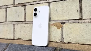 Все кричат, что iPhone 17 — хит. Значит, он точно провалится