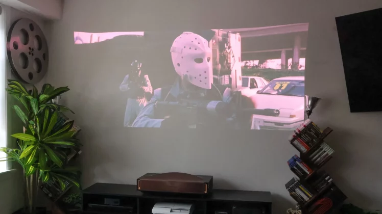 Забудьте про OLED: я променял его на 200-дюймового лазерного монстра и (почти) не жалею