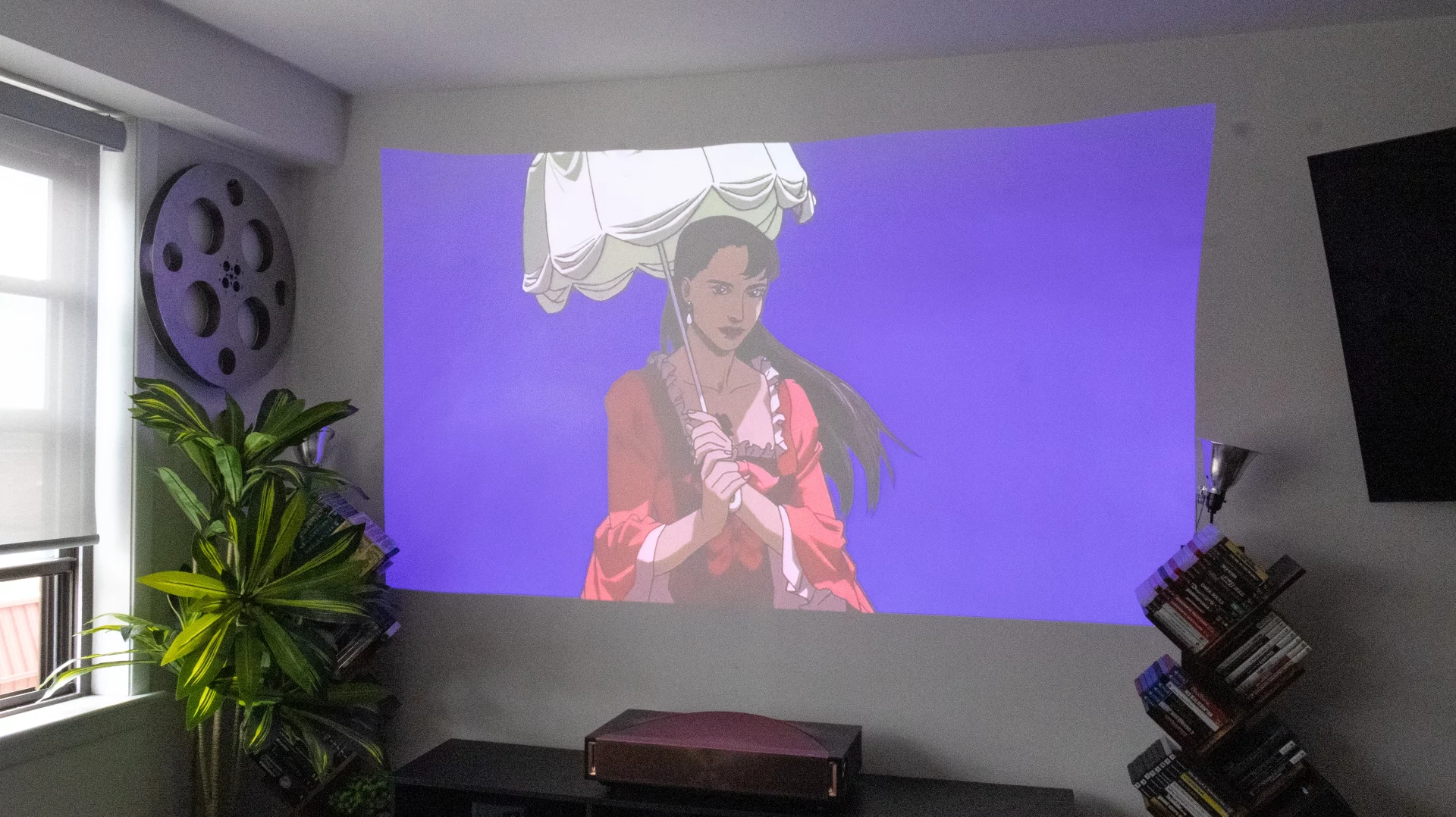 Забудьте про OLED: я променял его на 200-дюймового лазерного монстра и (почти) не жалею