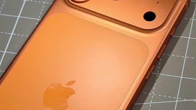 Scratchgate наносит удар: как MagSafe зарядки портят новые iPhone 17