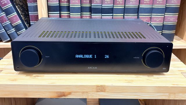 01_Arcam A15+ review Обзор Arcam A15+ — улучшенная четкость и выразительность
