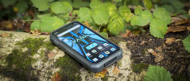 01_I reviewed the 8849 Tank 4 Pro - and its the first rugged phone with a projector Обзор 8849 Tank 4 Pro: защищённый телефон с проектором, который впечатляет