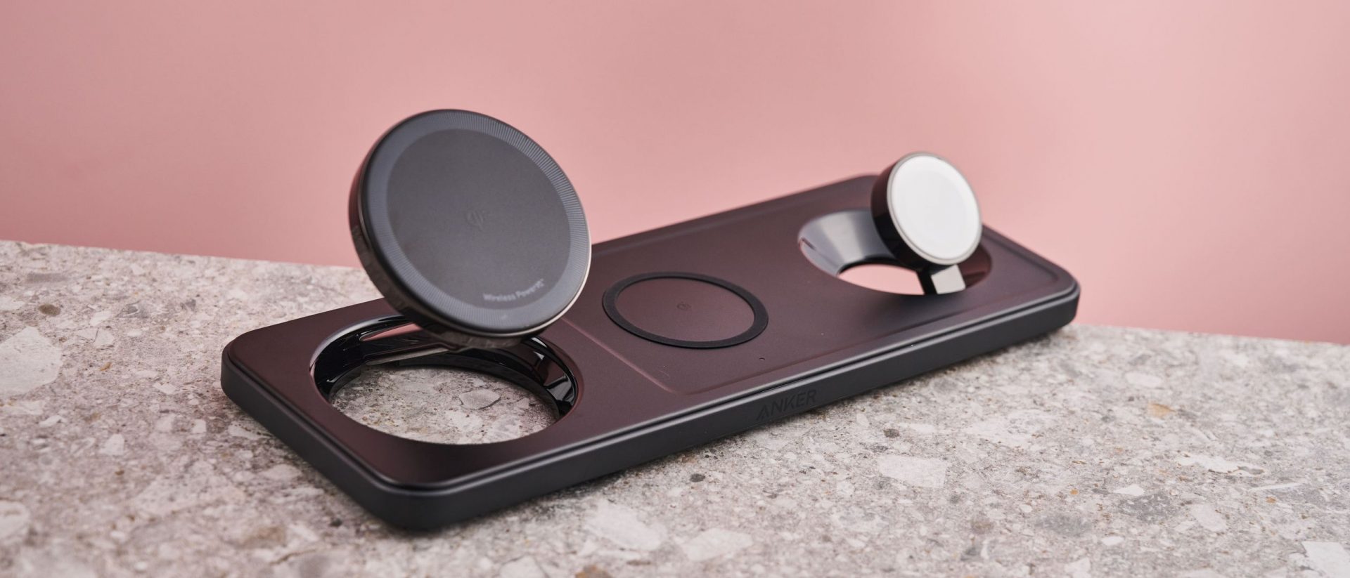 Обзор Anker MagGo Wireless Charging Station 3-in-1 Pad — быстрая зарядка для Apple-устройств