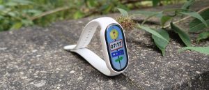 Обзор Xiaomi Smart Band 10 — фитнес-трекер с большим экраном