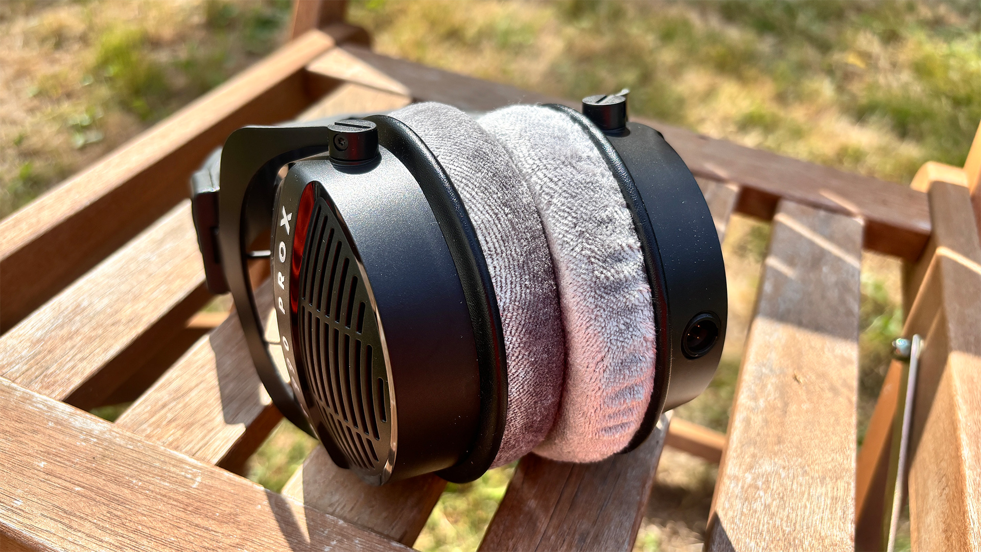 Beyerdynamic DT 990 Pro X
