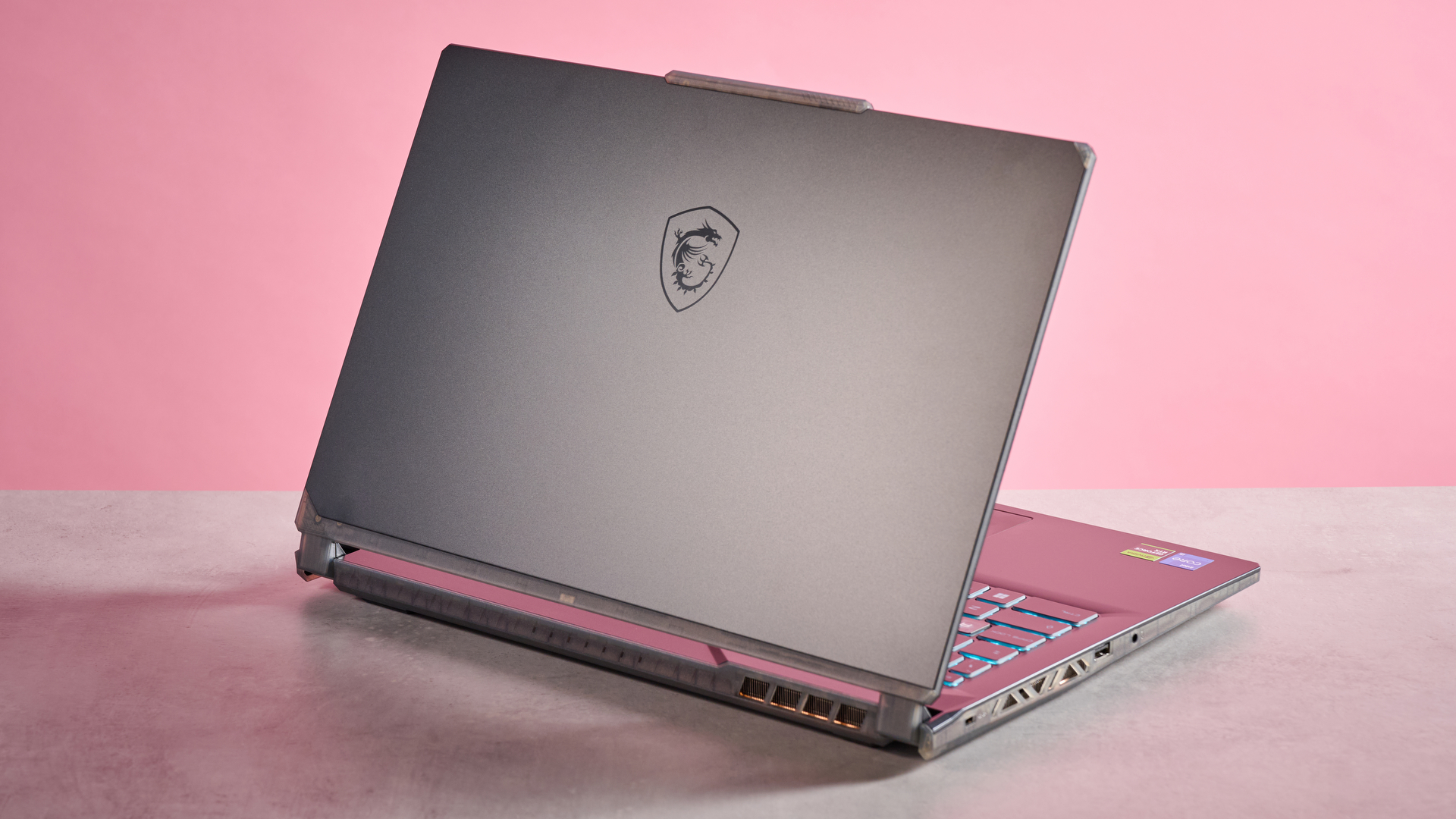 Обзор MSI Cyborg 15 — бюджетный игровой ноутбук картинка MSI Cyborg 15