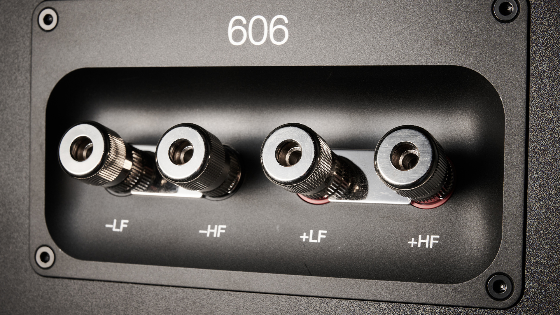 Bowers & Wilkins 606 & 607 S3