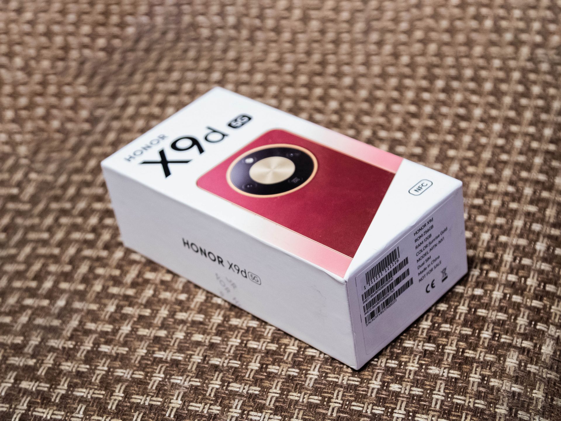 Неубиваемый смартфон HONOR X9d: обзор и тесты прочности картинка HONOR X9d