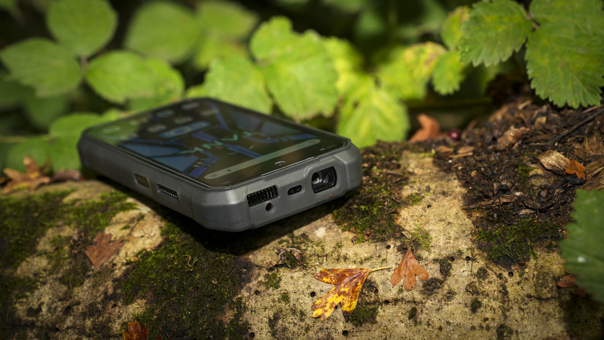 Обзор 8849 Tank 4 Pro: защищённый телефон с проектором, который впечатляет картинка Обзор 8849 Tank 4 Pro: защищённый телефон с проектором, который впечатляет