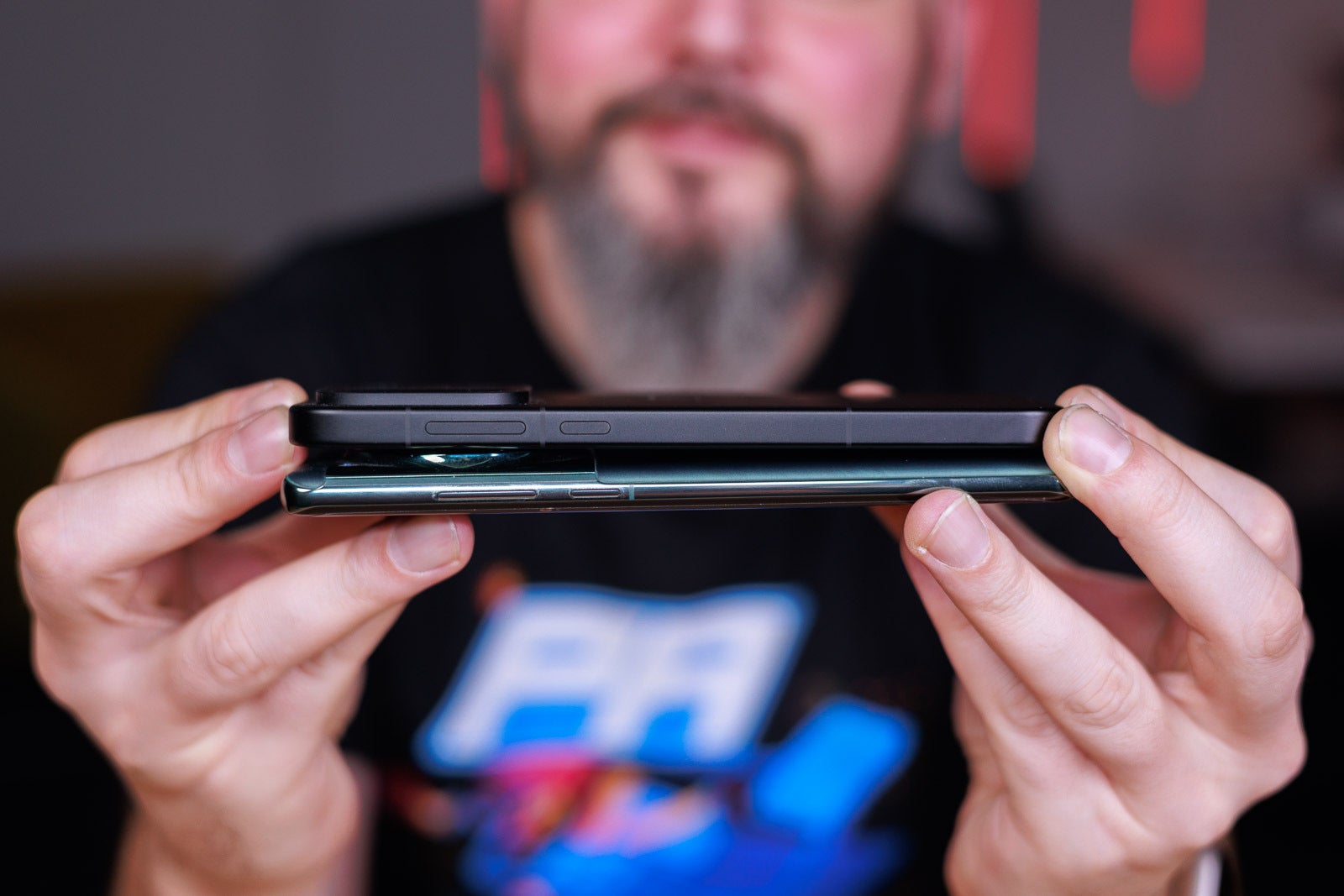 OnePlus 15 и OnePlus 12