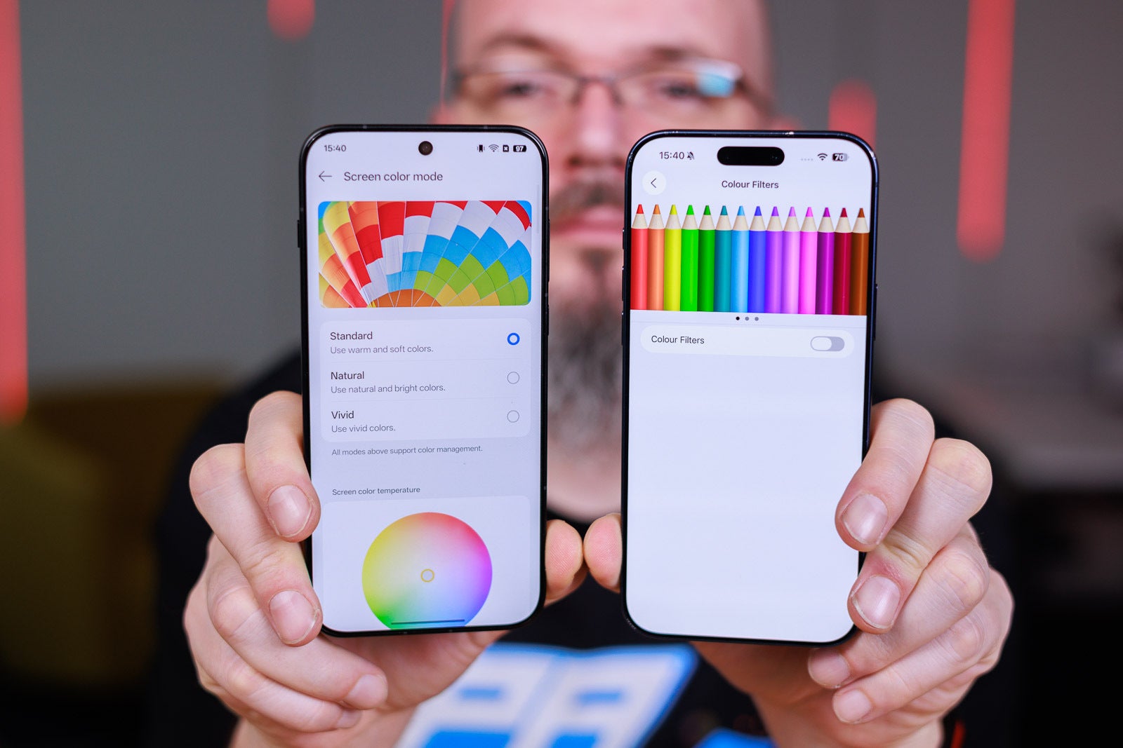 OnePlus 15 против iPhone 17 Pro Max