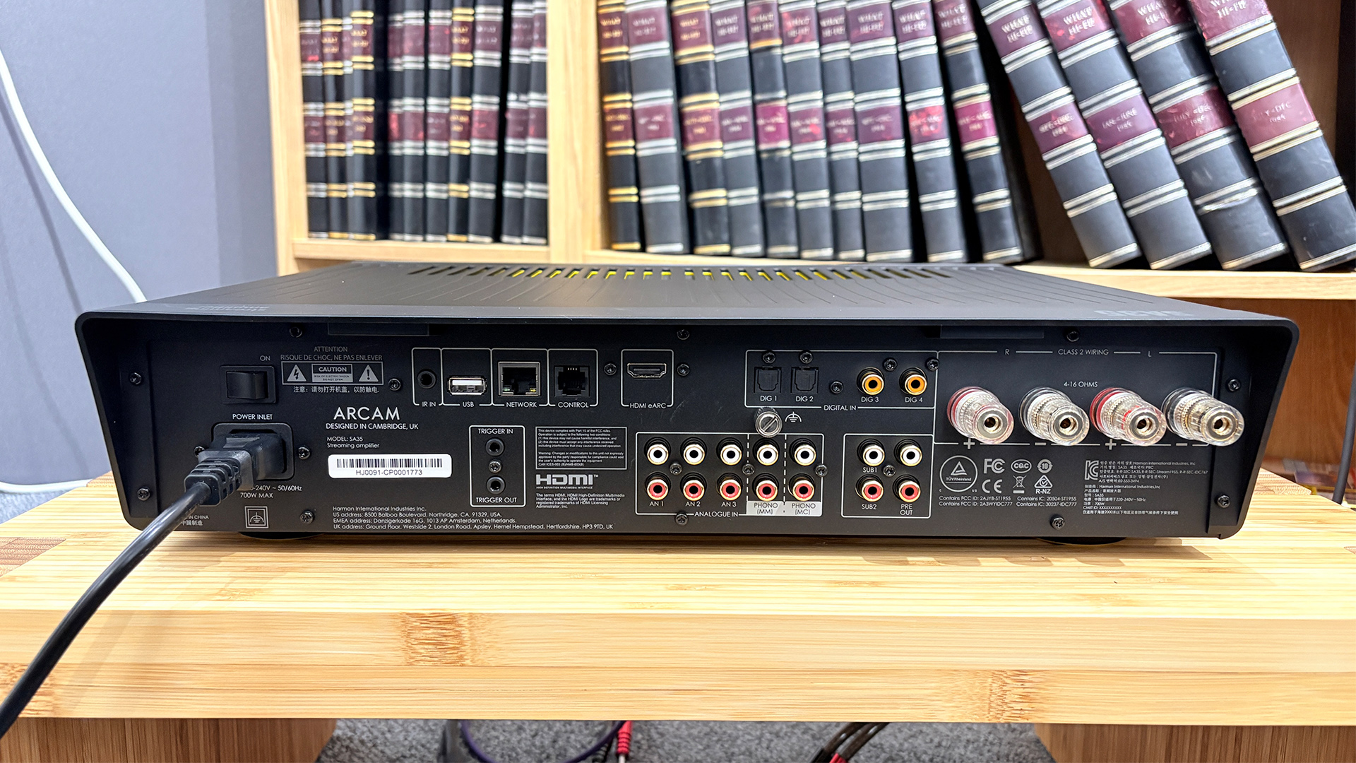 Обзор Arcam SA35 — сбалансированный стриминговый усилитель картинка Arcam SA35
