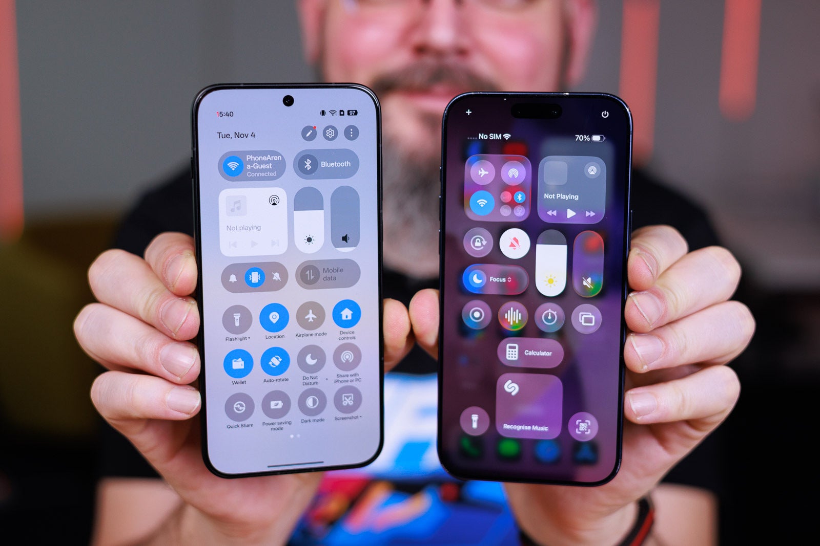 OnePlus 15 против iPhone 17 Pro Max