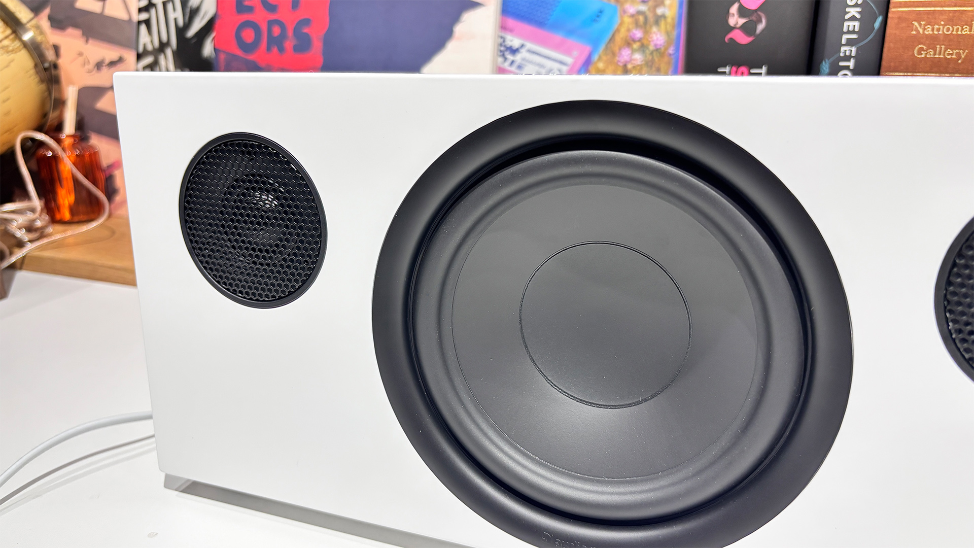 Обзор Audio Pro C20 W: швейцарский нож стал еще острее картинка Обзор Audio Pro C20 W: швейцарский нож с заточенными лезвиями