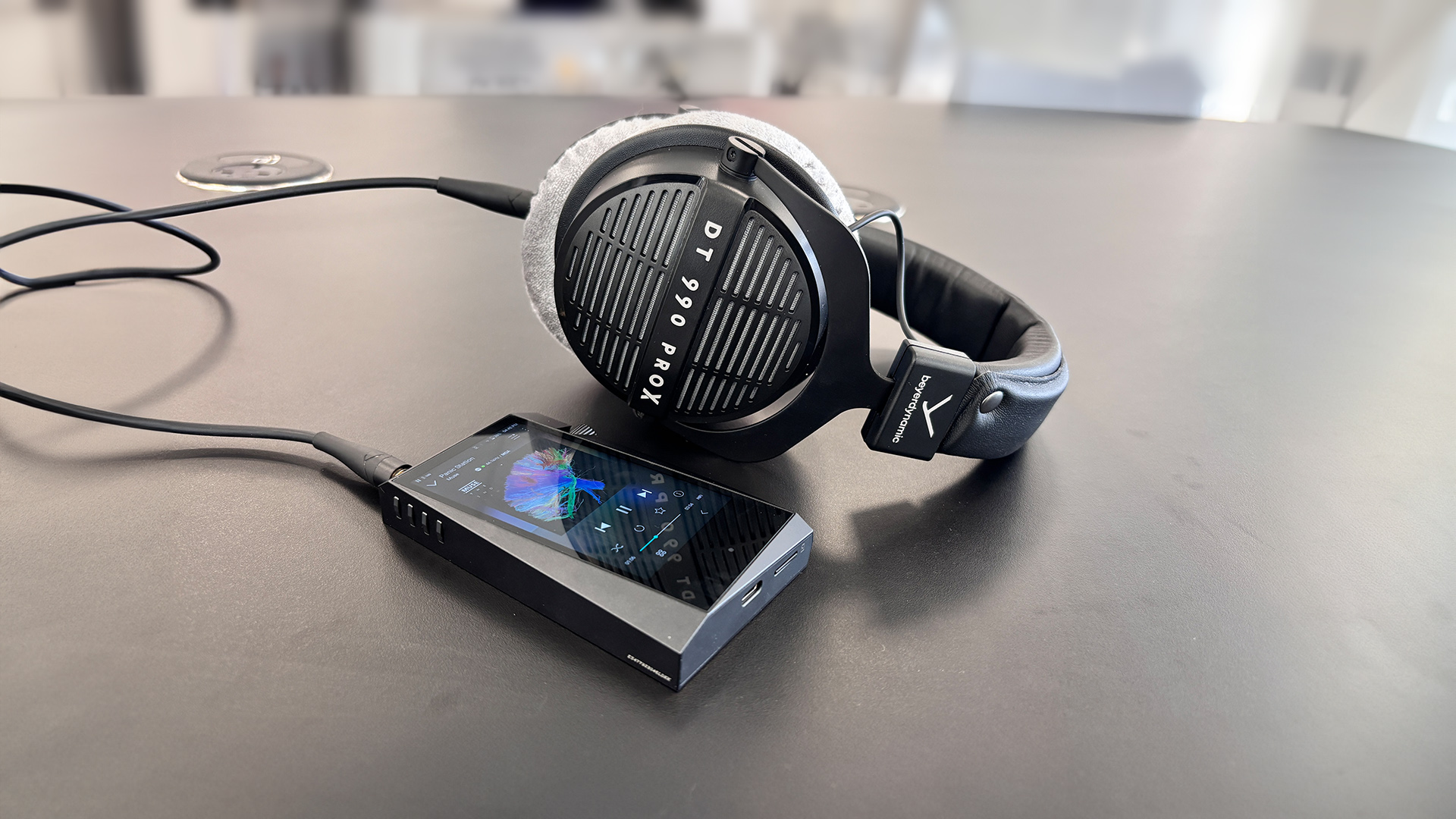 Beyerdynamic DT 990 Pro X
