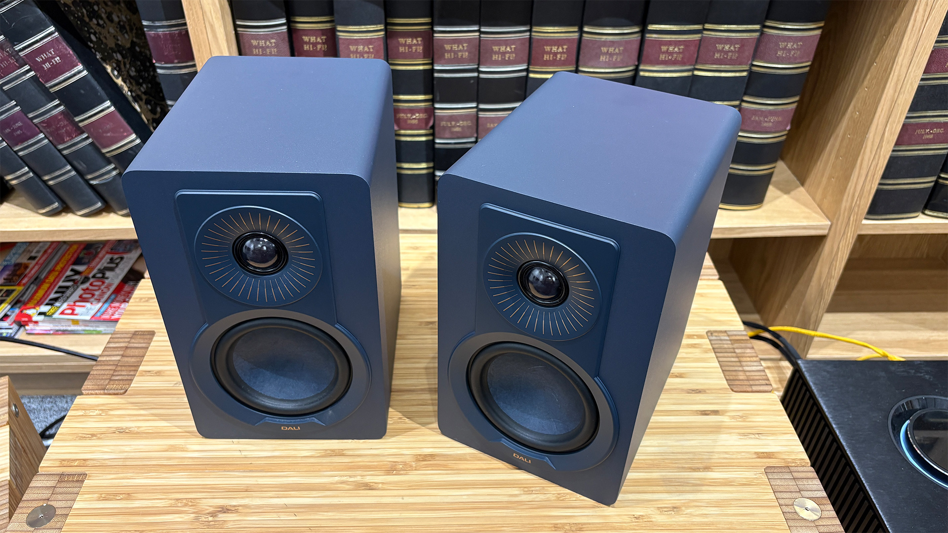 Обзор Dali Kupid: компактные колонки с ярким характером