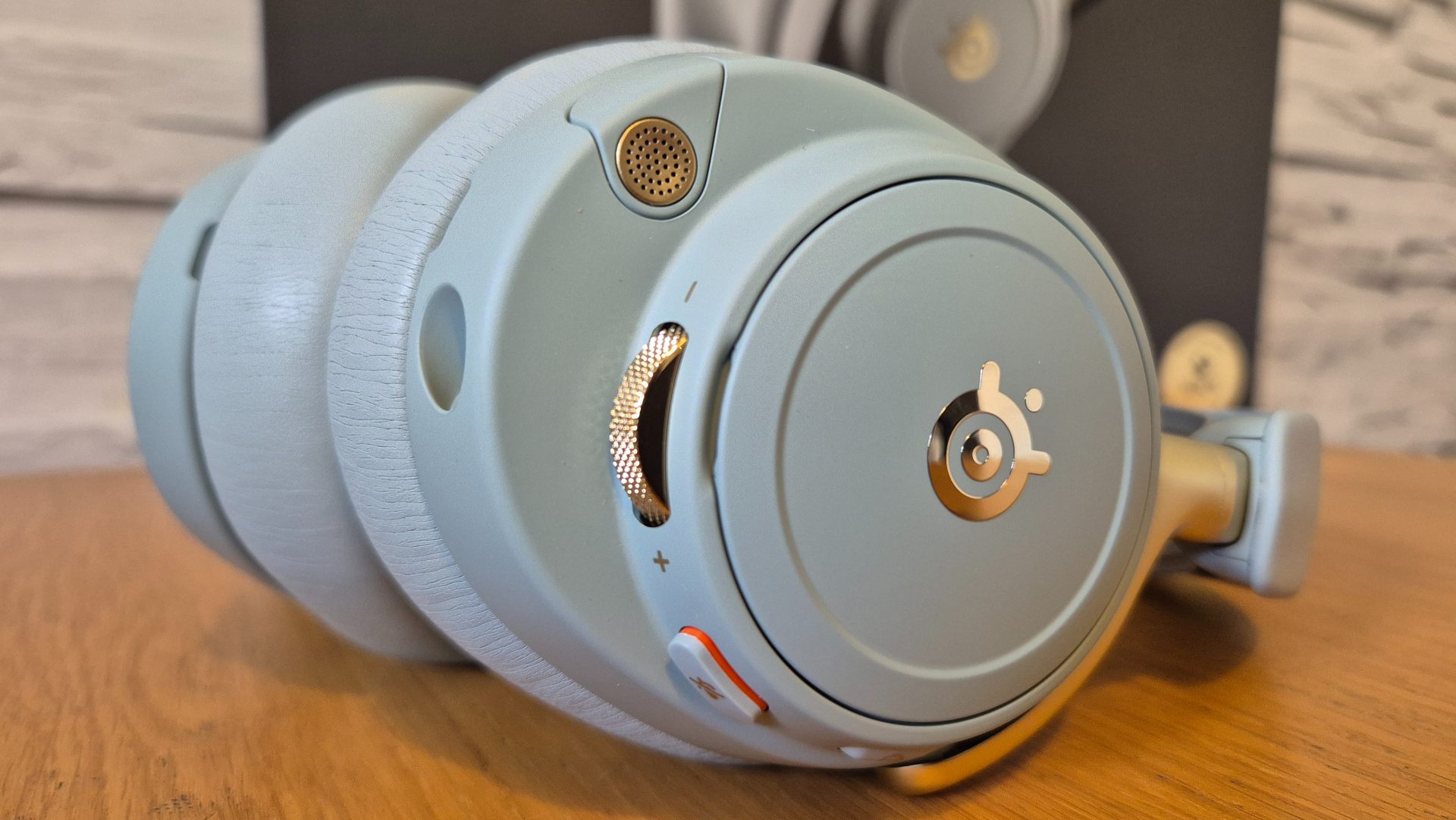 SteelSeries Arctis Nova Elite