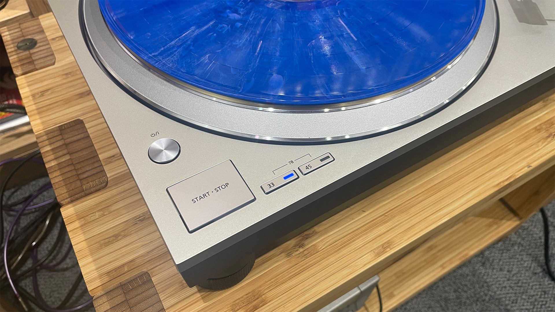 Обзор Technics SL-1300G: прочный, удобный и приятный в использовании