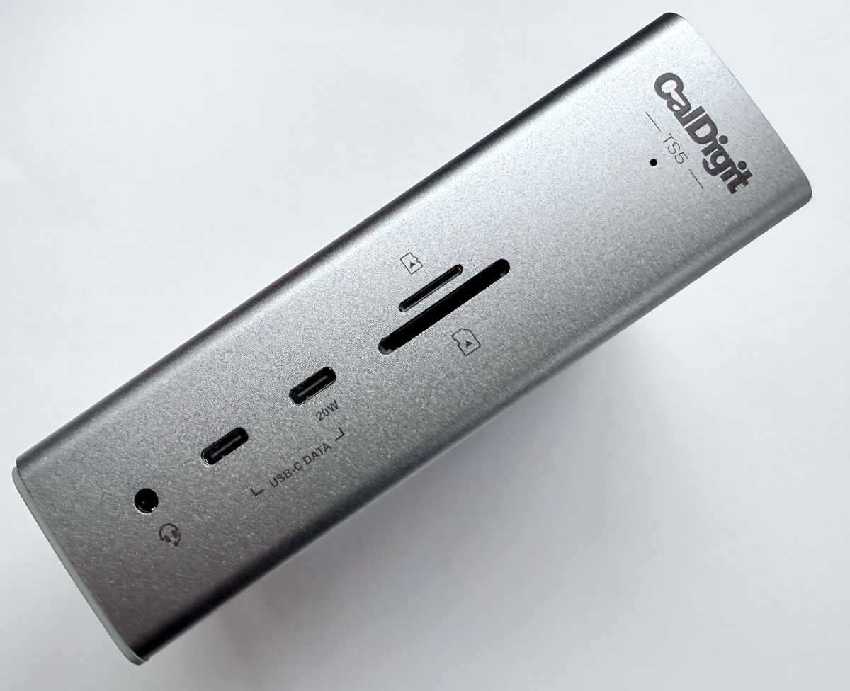 Обзор CalDigit TS5: первоклассная док-станция с 15 портами картинка CalDigit TS5