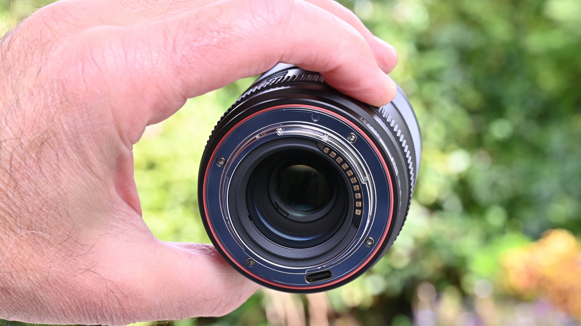 Viltrox AF 85mm f/2.0 Evo