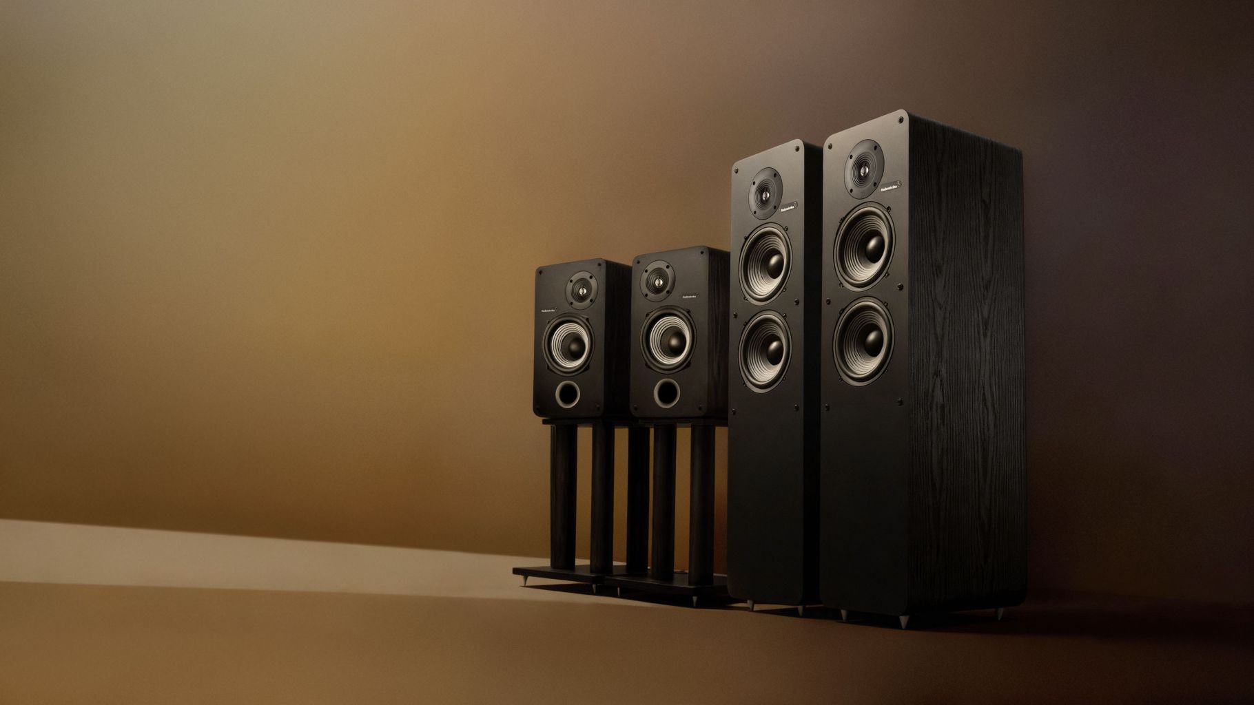 525486Radiotehnika представила колонки Sigma — легенду золотой эры Hi-Fi с современной душой