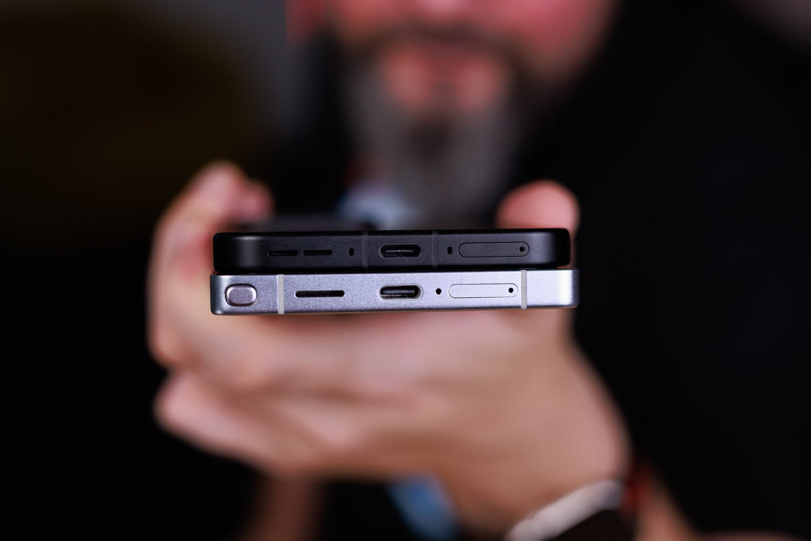 OnePlus 15 против Galaxy S25 Ultra