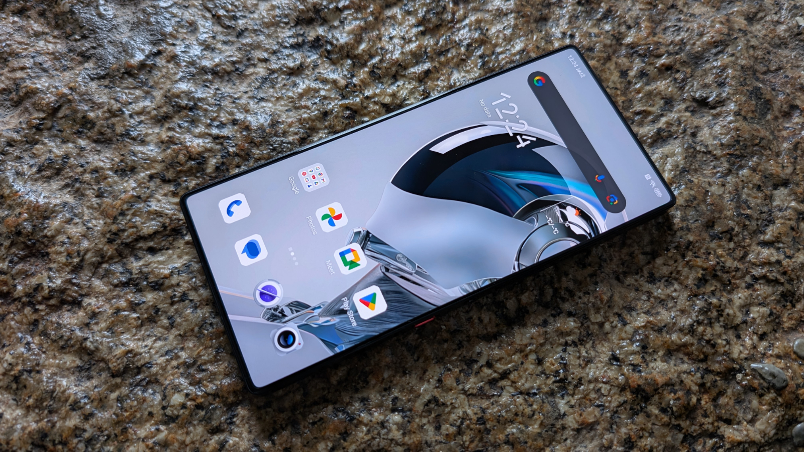 Лучшие смартфоны среднего класса 2025 года: топ-10 моделей картинка Nubia Redmagic 10s Pro